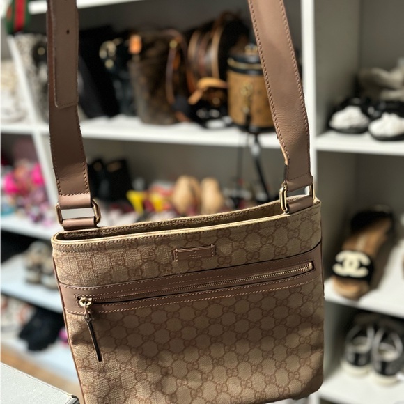 GUCCI Front Zip Flat Messenger Bag GG Coated Canvas Medium - Picture 7 of 7